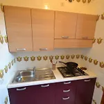 아파트 Cozy Flat With Private Garden